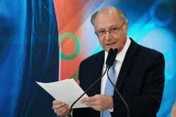 Vamos cumprir rigorosamente o arcabouo fiscal, diz Alckmin (Crdito: Cadu Gomes/VPR)