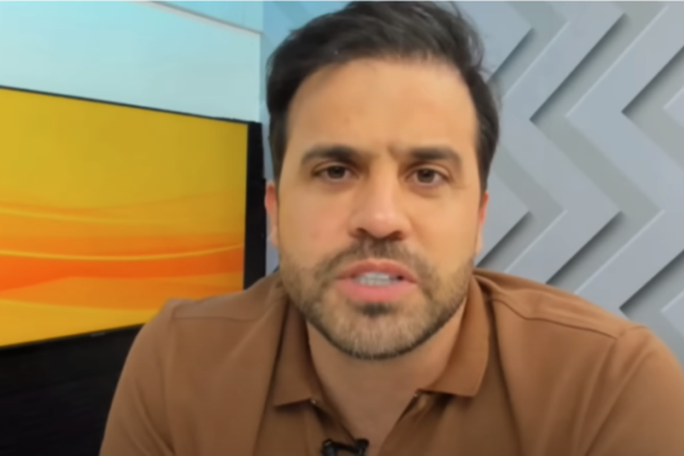 Na ltima sexta-feira (5/10), o coach publicou um laudo mdico falso que supostamente seria do adversrio na disputa eleitoral Guilherme Boulos (Psol)  (Crdito: TV Brasil Central)