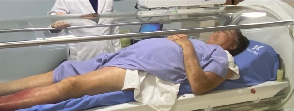 Jair Bolsonaro foi internado para tratar um quadro de erisipela (Foto: Reprodução/Redes Sociais)