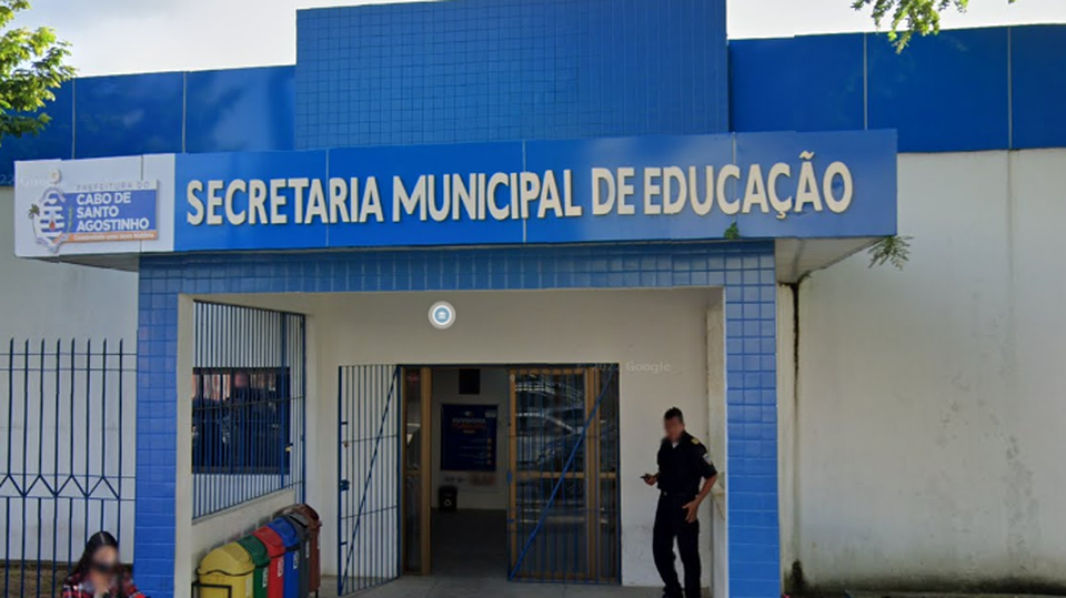 A Justia tambm destacou que a gesto tambm precisa fornecer materiais didticos adaptados s necessidades particulares desses estudantes, que lhes permitam acompanhar as aulas com os contedos ministrados diariamente (Foto: Reproduo/Google Street View)