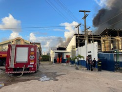 Bombeiros trabalharam 36h para extinguir incndio em Olinda (Foto: Divulgao/CBMPE)