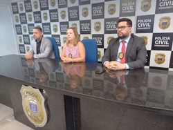 Polcia Civil indicia dois homens por fraude em saques do Bolsa Famlia (Foto: PCPE)