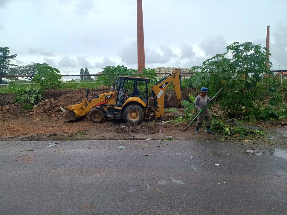 Os tcnicos da Defesa Civil acrescentam que a prpria CTP far a demolio total da estrutura nesta sexta-feira (15) (Foto: Reproduo/Whatsapp)