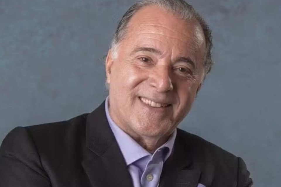 A cirurgia do ator Tony Ramos terminou por volta das 19h30
 (Crdito: TV Globo/Reproduo)