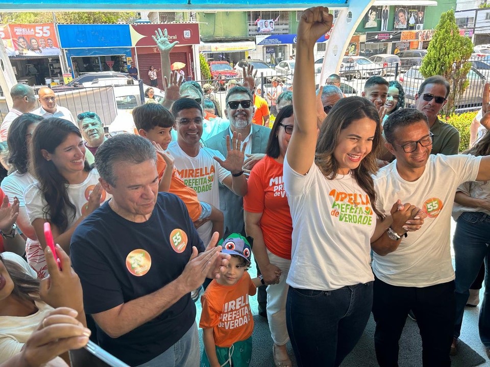 Mirella votou neste domingo (27) (Foto: Divulgao)