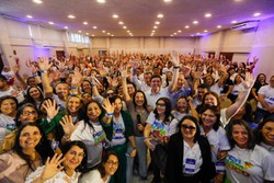 Raquel Lyra anuncia pagamento do Bnus de Desempenho Educacional durante evento no Serto (Foto: Miva Filho/Secom)