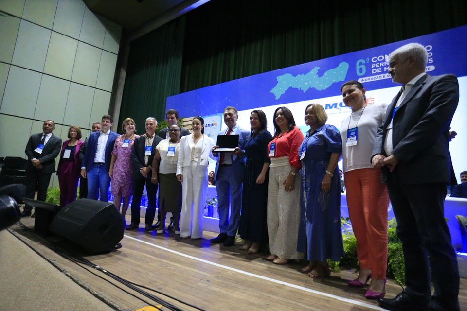 Evento  uma reflexo do compromisso conjunto entre os municpios para aprimorar as polticas e os servios ofertados aos cidados pernambucanos (Foto: Ivaldo Reges)