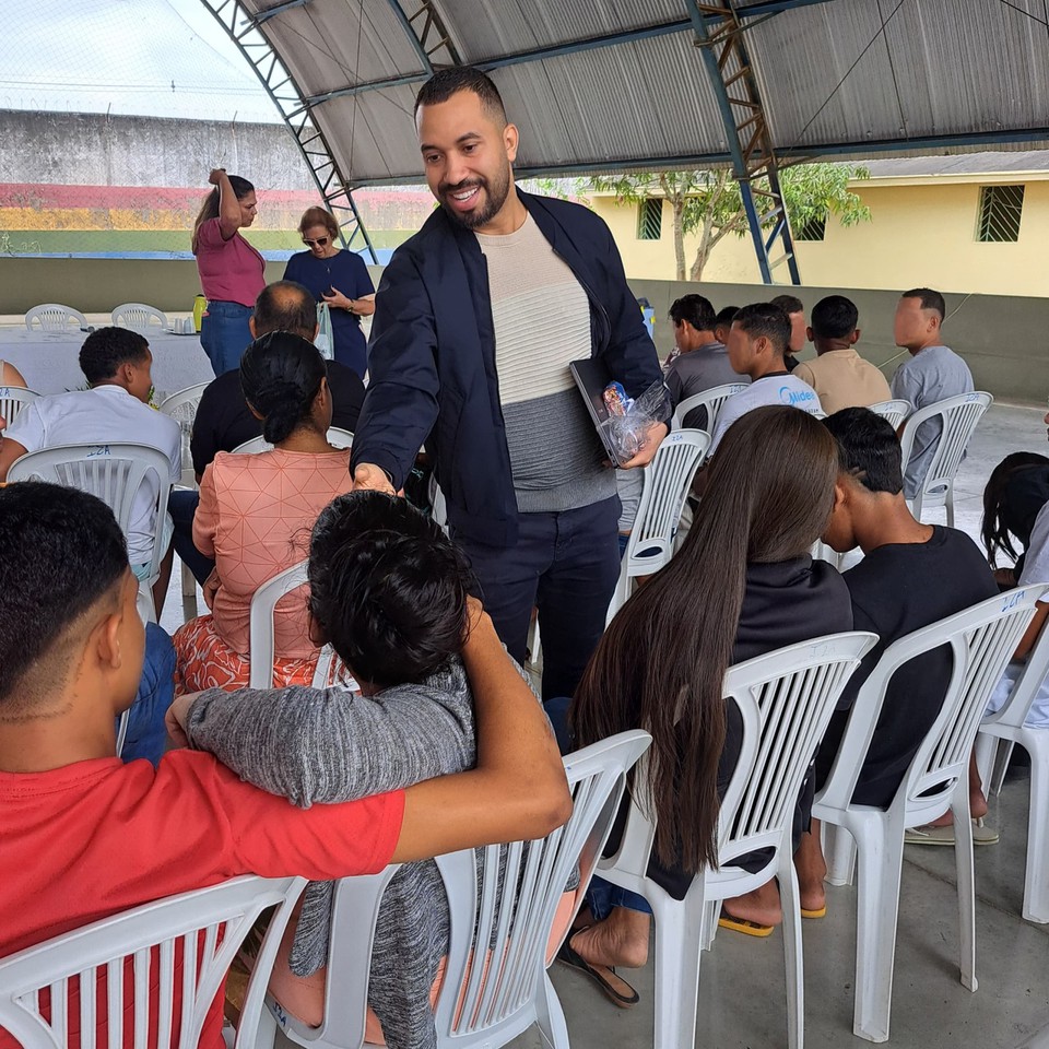 Na ocasio, Gil entrevistou alguns socioeducandos e seus familiares (Foto: Divulgao)