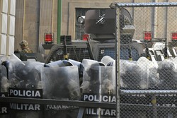 Polcia prende general aps tentativa de golpe de Estado na Bolvia (foto: AIZAR RALDES / AFP)