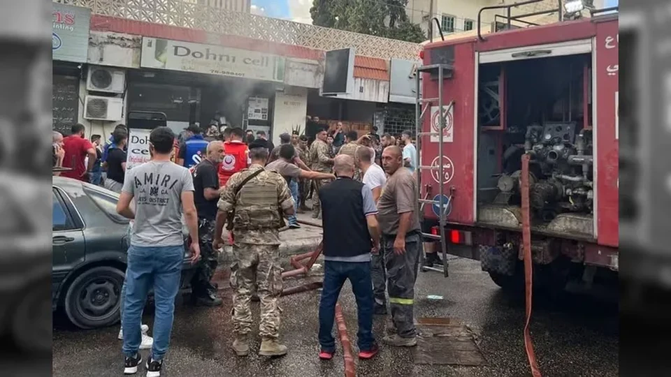 As agncias internacionais informaram que as exploses de hoje decorreram, sobretudo nos redutos do Hezbollah, nos subrbios no sul de Beirute (foto: Mahmoud ZAYYAT / AFP)