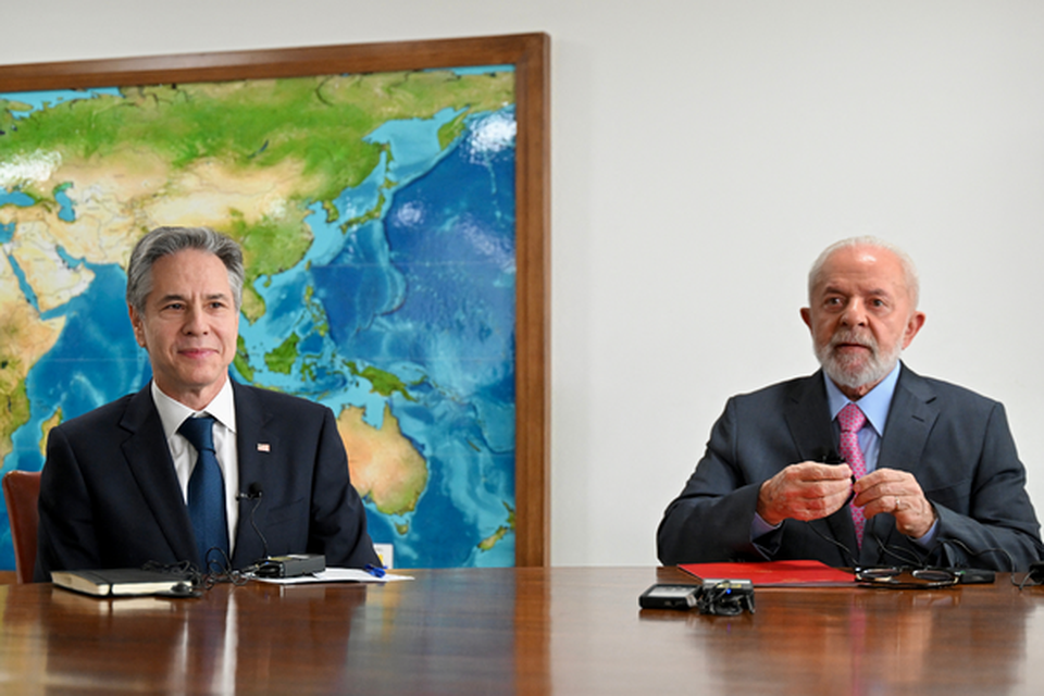 Secretrio do Estado dos EUA Antony Blinken e o presidente Lula conversaram no Palcio do Planalto na ltima quarta-feira (21) (Crdito: EVARISTO SA / AFP)