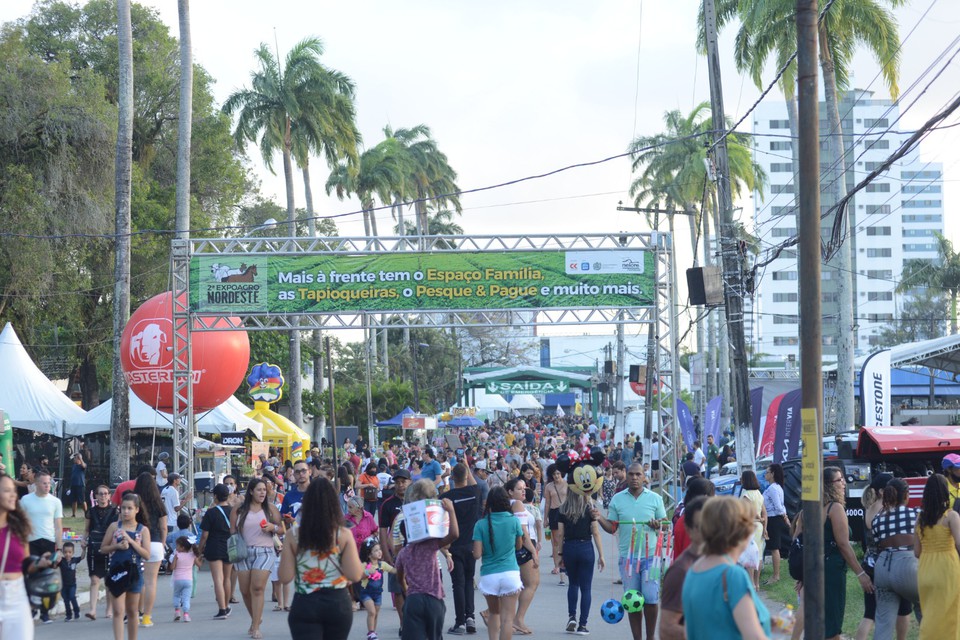 A organizao do evento espera que a 4 edio da ExpoAgro Nordeste supere a marca de R$ 20 milhes em negcios e receba cerca de 200 mil visitantes de todo o Brasil (Foto: Alexandre Silva/Divulgao)