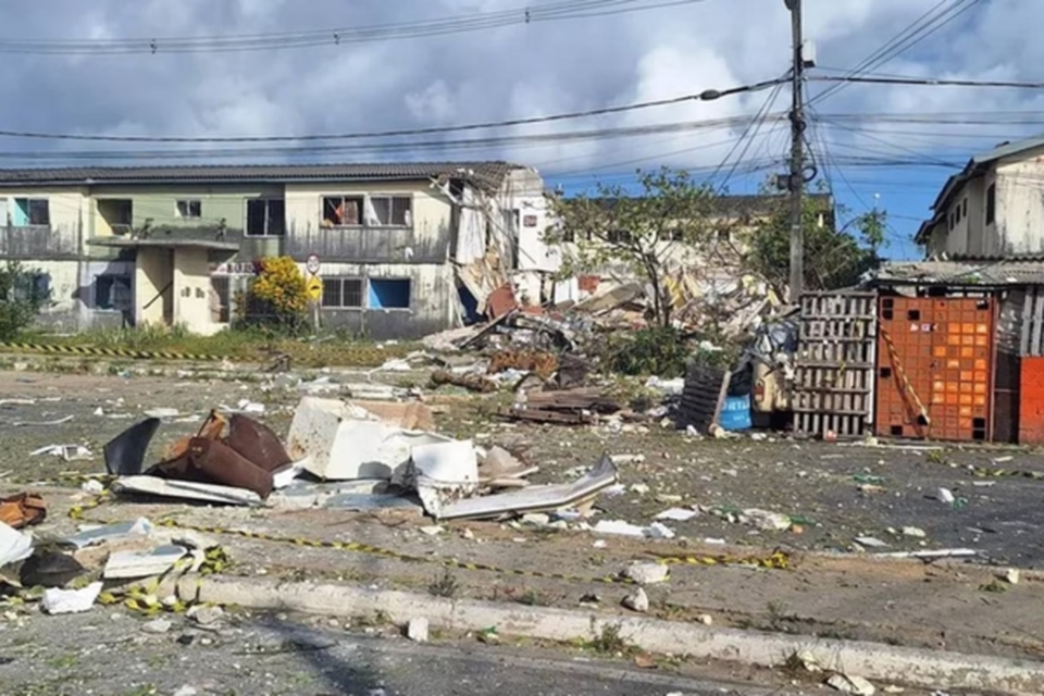 Trs pessoas morreram e trs ficaram feridas (Crdito: Gazeta Web/Rogrio Costa)