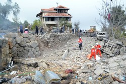 Israel atinge pela primeira vez norte do Lbano de maioria crist (Foto: FATHI AL-MASRI / AFP)