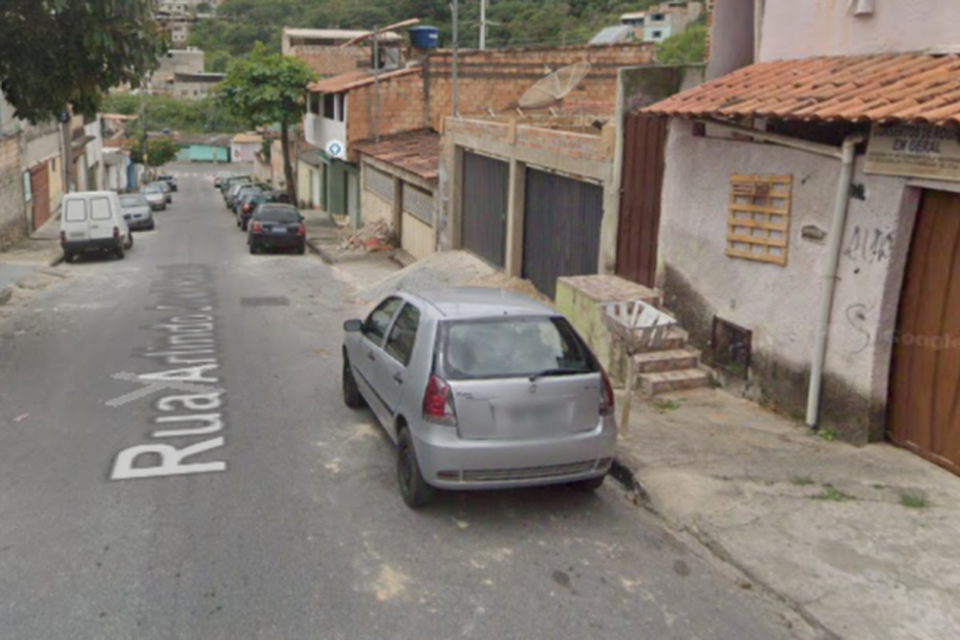 Residncia onde aconteceu o crime nesta manh de quinta-feira (25) (Crdito: Google Street View/Reproduo)