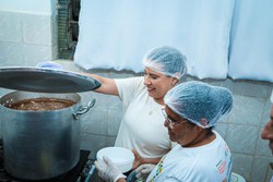 Em Taquaritinga do Norte, Governo do de Pernambuco inaugura 160 cozinha comunitria  (Foto: Janana Pepeu/Secom)