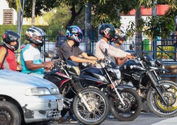 Mais da metade dos donos de motos no possui habilitao para pilot-las, diz Senatran (Foto: Ruan Pablo/DP Foto)