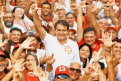 Evandro Leito vira disputa e vence em Fortaleza