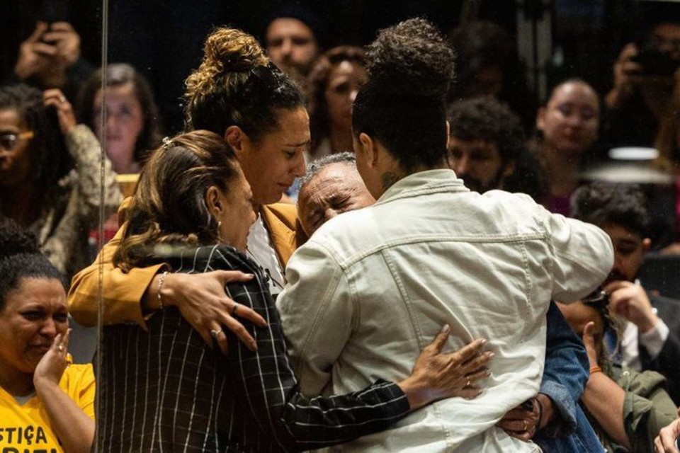 
Anielle Franco e familiares durante o anncio da condenao dos assassinos de Marielle Franco e Anderson Gomes  (foto: BRUNNO DANTAS-TJRJ)