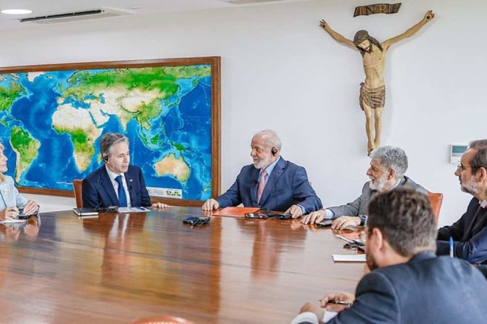 
Presidente da Repblica, Luiz Incio Lula da Silva, durante reunio com o Secretrio de Estado dos Estados Unidos, Antony Blinken, no Palcio do Planalto (foto: Ricardo Stuckert/PR)