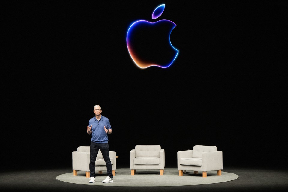 Diretor-executivo da Apple, Tim Cook, durante o evento anual Worldwide Developers Conference (WWDC)  (foto: Nic Coury / AFP)