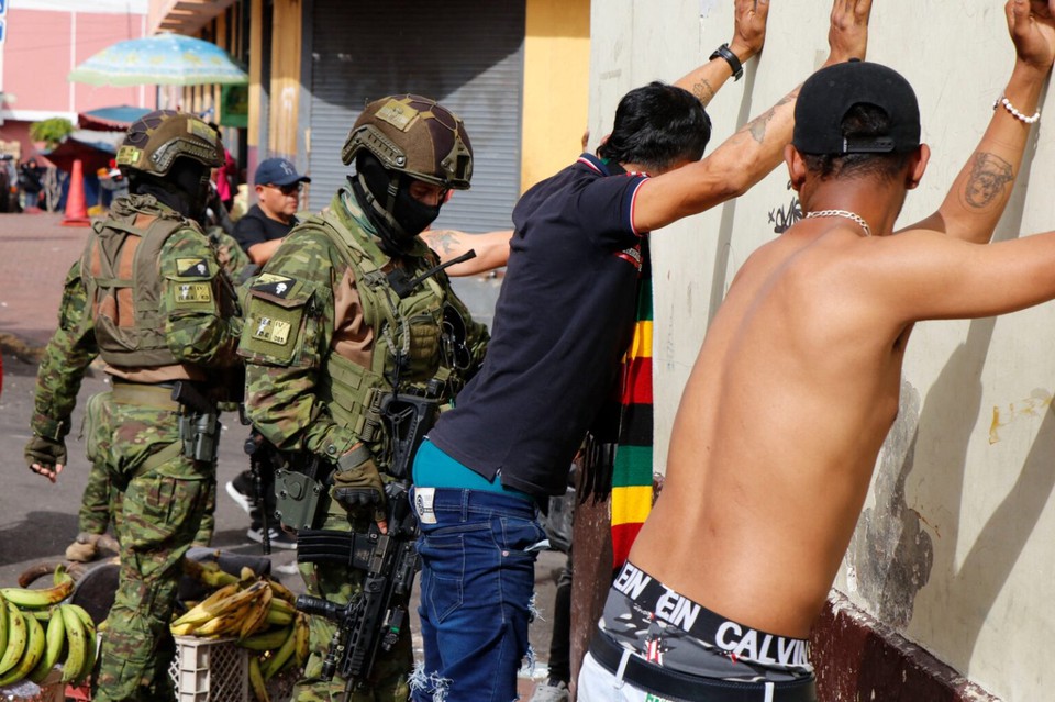 Pas vive onda de violncia causada por organizaes do trfico de drogas (foto: AFP)