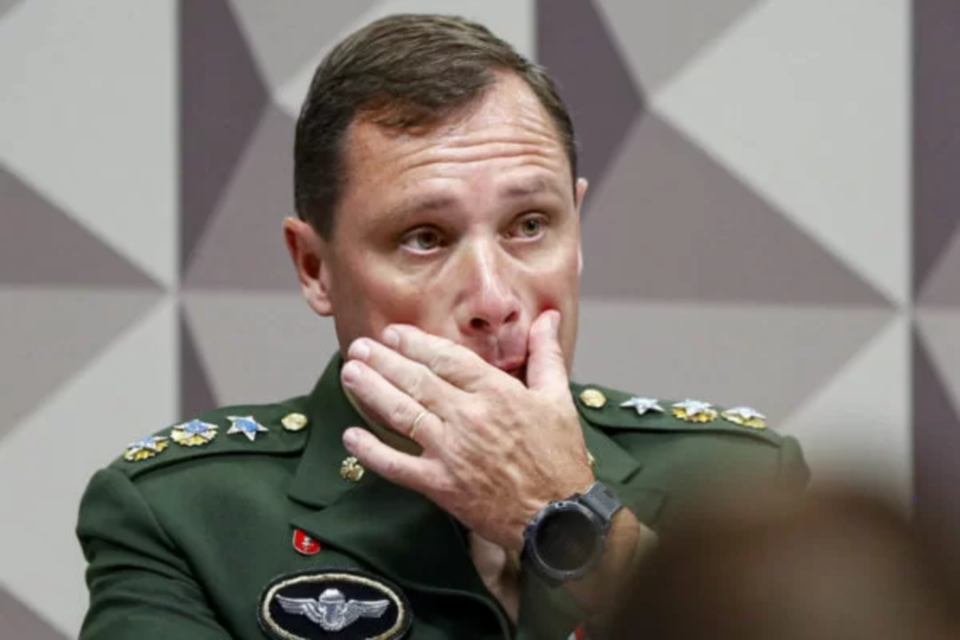 Tenente-coronel do Exrcito Brasileiro, Mauro Cid, ex-ajudante de ordens de Bolsonaro, fica em silncio durante sesso da CPMI do 8 de Janeiro (Crdito: Vincius Schmidt/Metrpoles)