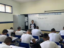     Projeto que prepara detentos para fazer vestibular e exames de certificao  ampliado no Estado    (Foto: Seap-PE)