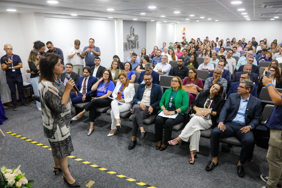 O workshop promove palestras sobre temas ligados  engenharia de obras rodovirias e segurana no trnsito (Fotos: Miva Filho/ Secom)