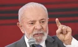 Lula assina MP que prev apoio financeiro a produtores rurais gachos (Foto: Marcelo Camargo/Agncia Brasil)