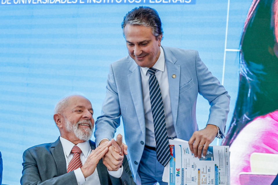 Presidente da Repblica, Luiz Incio Lula da Silva e o Ministro da Educao, Camilo Santana, durante reunio com Reitores de Universidades e Institutos Federais, no Palcio do Planalto. Brasilia - DF
 (Crdito: Ricardo Stuckert / PR)