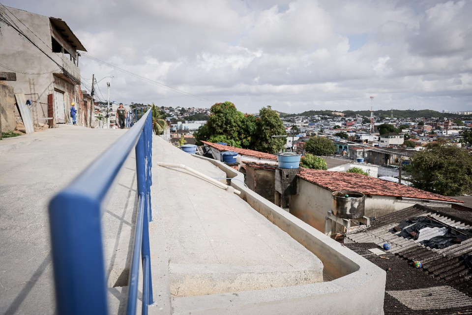 Obra de encosta est em fase de concluso  (Foto: Prefeitura do Recife )