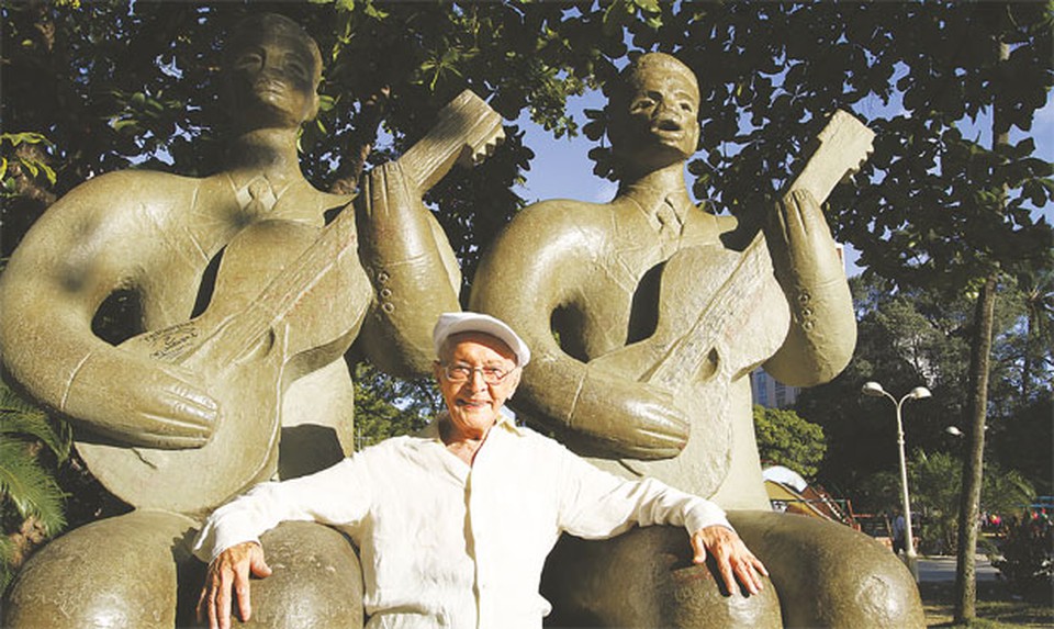 Cantadores Violeiros, de Abelardo da Hora, est localizada no Parque 13 de Maio (Foto: Divulgao)