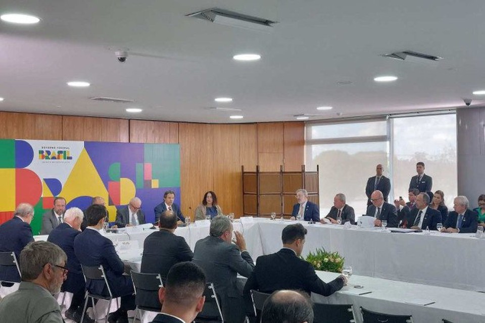 Presidente Lula e ministros do governo recebem representantes da indstria siderrgica no Planalto (foto: Victor Correia/CB/D.A. Press)