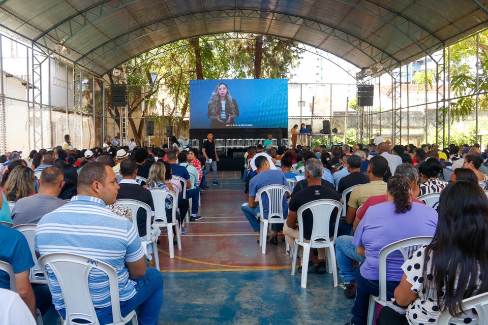 O Segundo Feiro de Empregos, organizado pelo  Governo de Pernambuco, ocorre nesta tera (5) (Marina Torres/DP Foto)