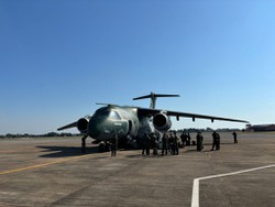 FAB utiliza aeronave KC-390 Millennium para combater incndios no Pantanal (foto: Bruno Chaves)