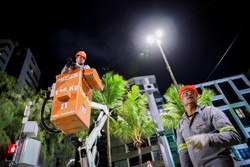  Avenida Boa Viagem ganha novos  prticos de semforos  (Foto: Prefeitura do Recife )