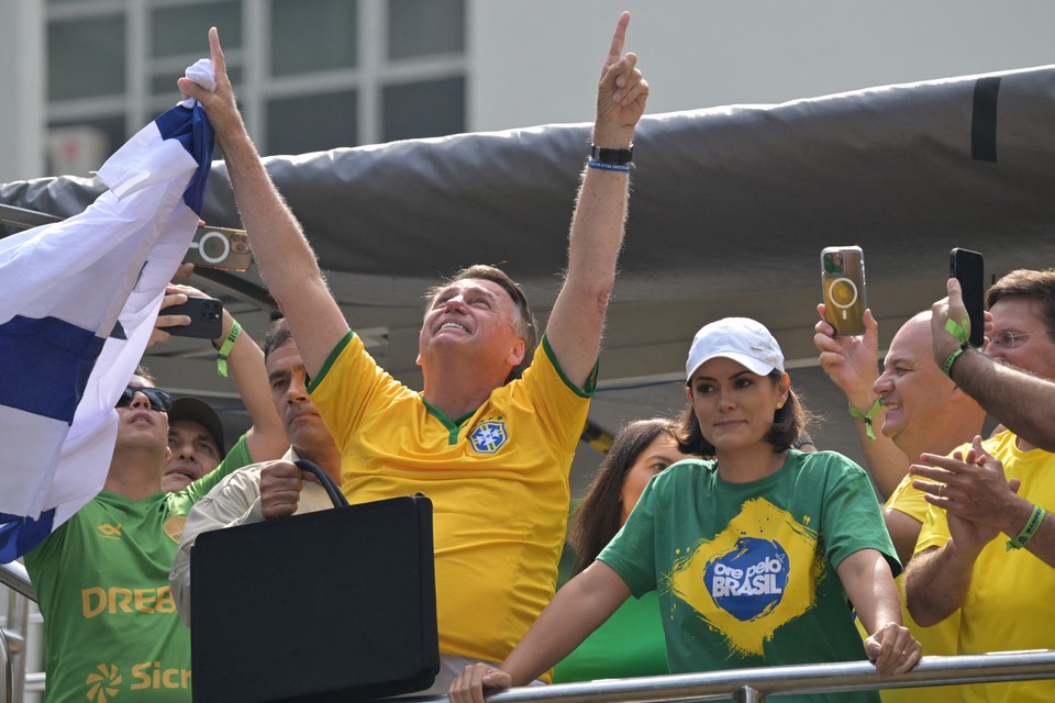 Bolsonaro marca presena na Av.Paulista

 (Foto: NELSON ALMEIDA / AFP

)