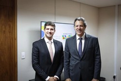 Prefeito do Recife, Joo Campos (PSB), se encontrou com ministro da Fazenda Fernando Haddad (PT) nesta tera-feira (15)