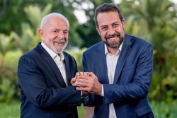 Lula e Boulos fazem live juntos neste sbado (19/10), aps cancelamento de comcios por chuva em SP