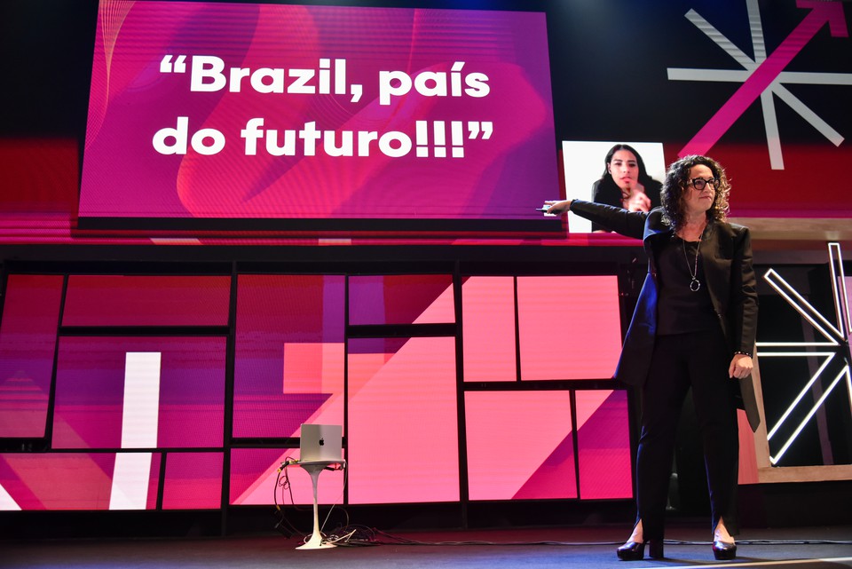 Amy Webb diz que o Brasil  o pas do futuro h dcadas, mas   pas no alcana esse futuro (Febraban / Divulgao)