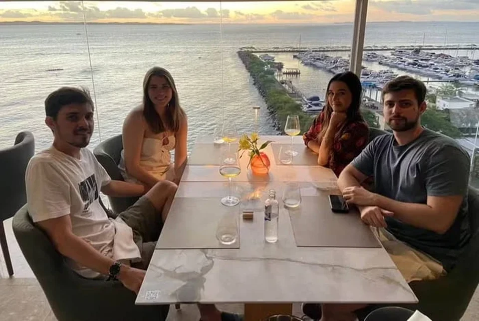 Grupo de amigos viralizou nas redes sociais aps compartilhar a experincia que tiveram em um restaurante em Salvador  (Foto: Arquivo pessoal)