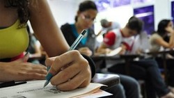 De acordo com dados do Ministrio da Educao (MEC), mais de 5 milhes de candidatos se inscreveram no exame para concorrer a vagas em instituies de ensino superior