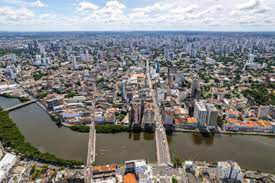 Donos de imveis do Recife devem pagar IPTU  (Foto: Arquivo )