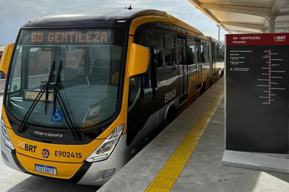 BRT segue para o Terminal Gentileza  (Crdito: Beth Santos / Prefeitura do Rio
)