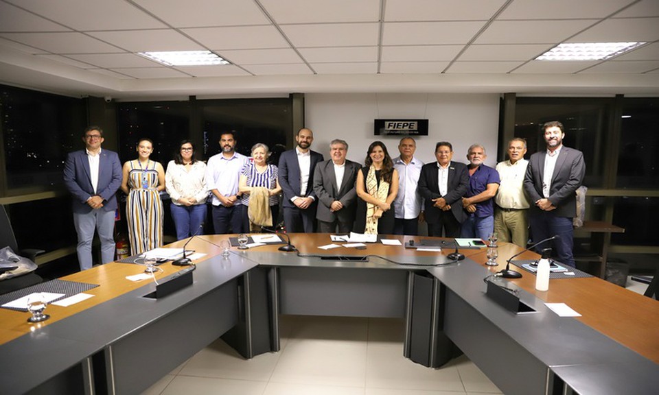 Na ocasio, os gestores apresentaram aos participantes o Plano de Ao de Governana para Economia Sustentvel de Pernambuco (Foto: Tarciso Augusto/GCom Semas-PE)