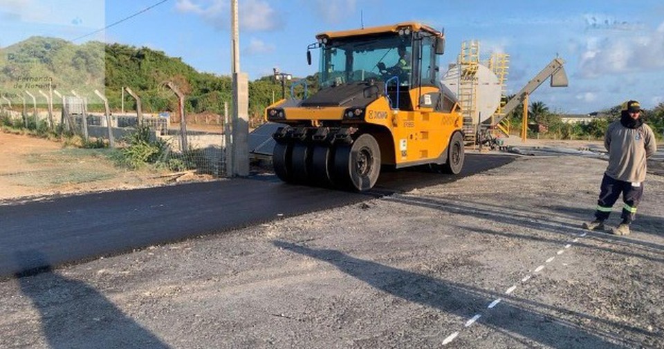 Pavimentao do aeroporto de Noronha (Foto: Governo de Pernambuco)