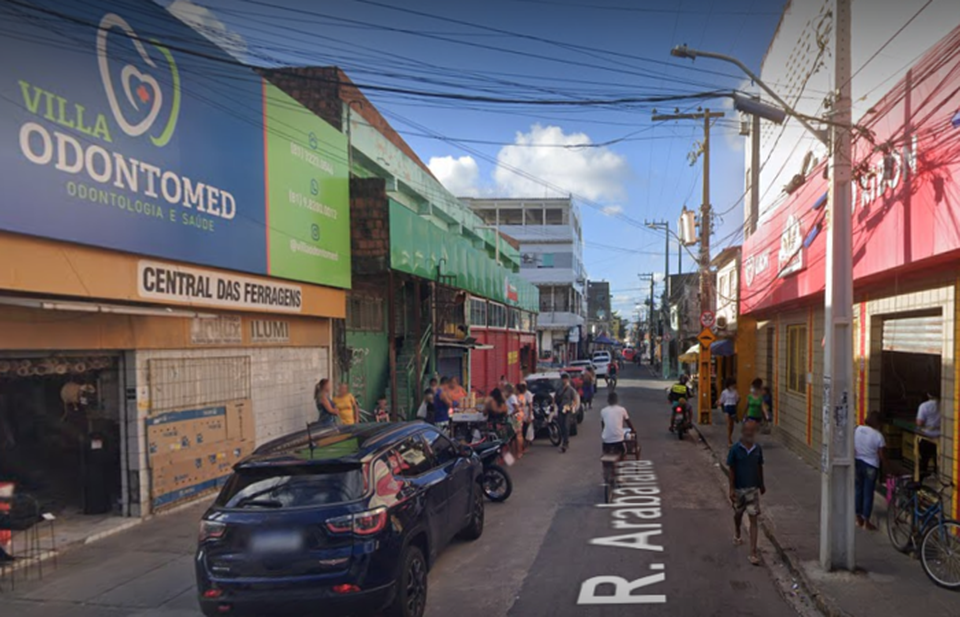 Rua Arabaiana ser bloqueada nesta segunda-feira (16) (Foto: Reproduo/Google Street View)