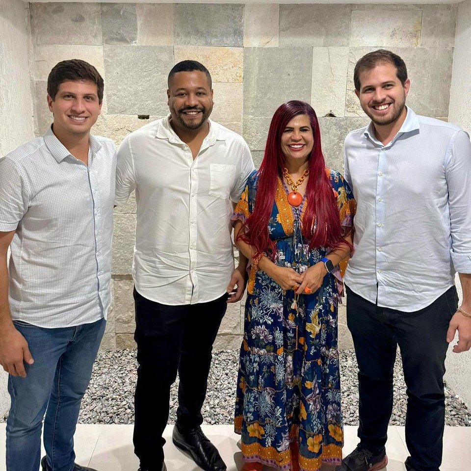 Apoio do PSB ao pr-candidato foi anunciado nesta tera-feira (25) (Foto: @joaocampos via Instagram)