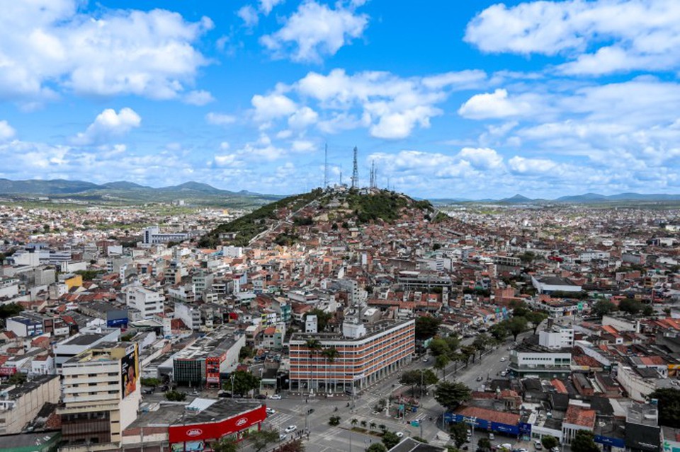  Outros bairros mais movimentados da cidade no sentiram o impacto pelo fato do abalo ssmico ter baixo impacto (Foto: Reproduo/Prefeitura de Caruaru)